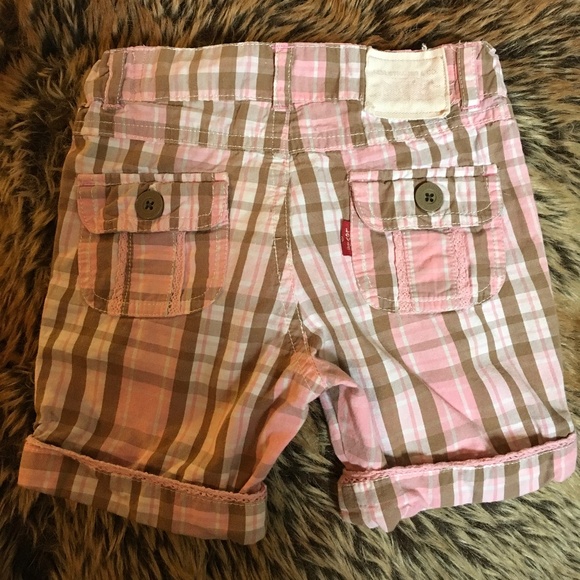 5/$15 Levi’s Shorts - Picture 9 of 12